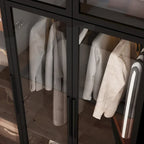 47,2 Zoll breiter Kleiderschrank mit LED-Beleuchtung, Ganzglastüren