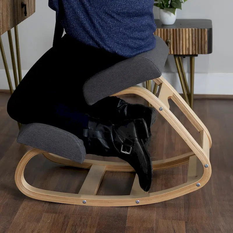 Ergonomischer Kniestuhl, bequemer, gepolsterter Bürostuhl zur Haltungsunterstützung, angewinkelter Schaukelhocker