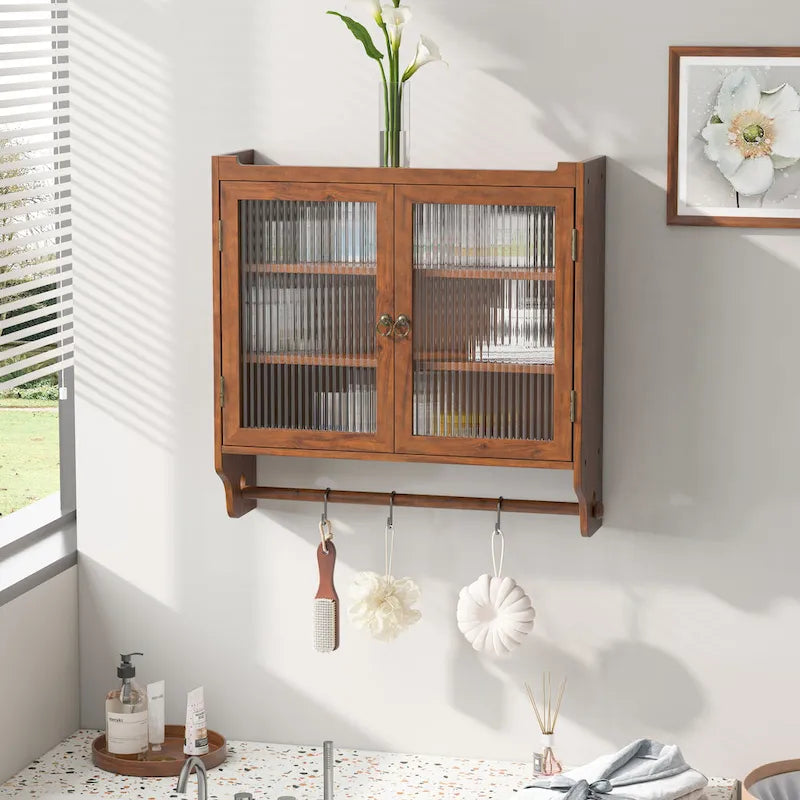 Glass-Wandschrank mit drei Ablagefächern