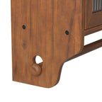 Glass-Wandschrank mit drei Ablagefächern