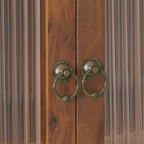 Glass-Wandschrank mit drei Ablagefächern