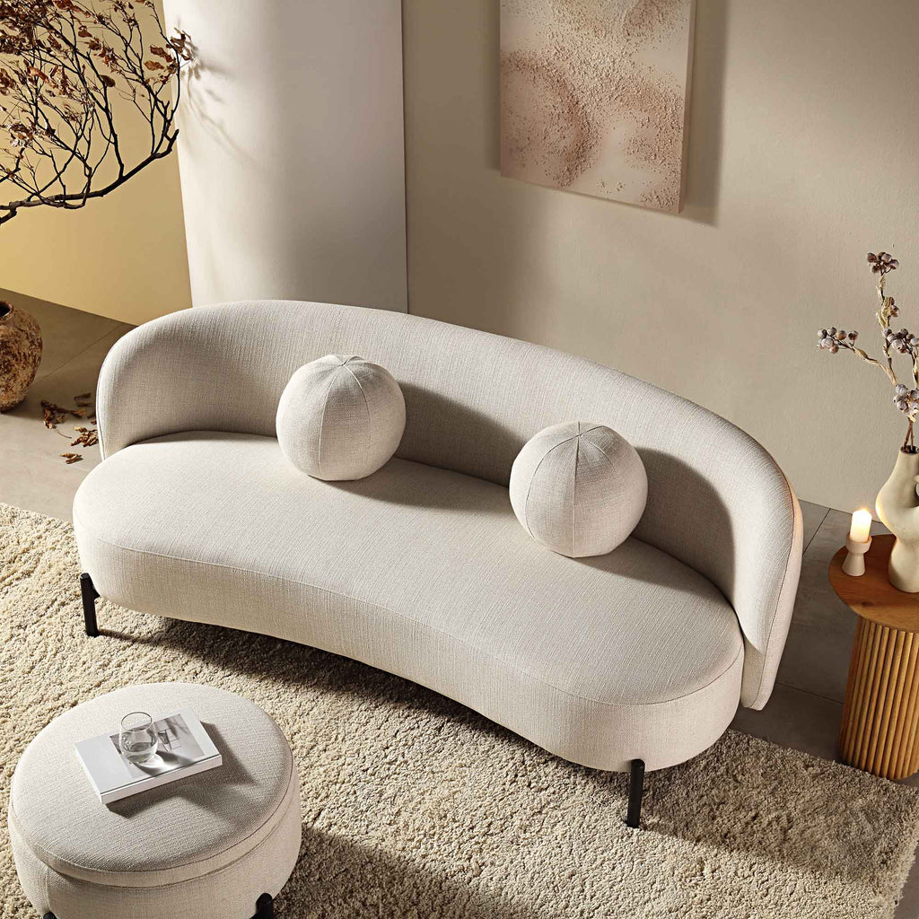 3-Sitzer geschwungenes Sofa mit Kugel-Kissen, Leinenmischung Beige